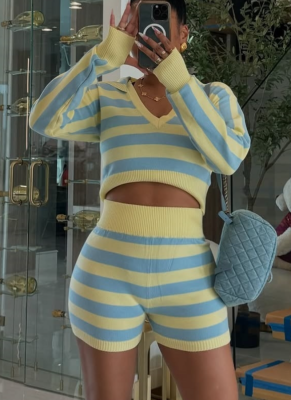 New Casual Knitted Striped Long-sleeved Hooded Shorts Suit