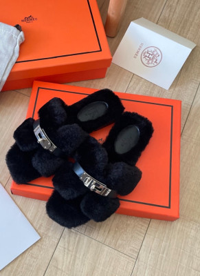 New H-Shaped Plush Flat-Soled Outer Wear Net Celebrity Flat-Soled Lady Gentle Slippers