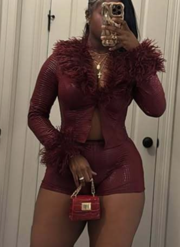 2025 New Style Plush Leather Snake Print Long-Sleeved Shorts Set