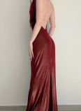 Sexy Solid Color Halter Neck Dress With Shimmering Pleats That Reveal The Hips