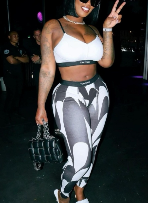 Fashionable Low-Cut Vest Printed Trousers Set