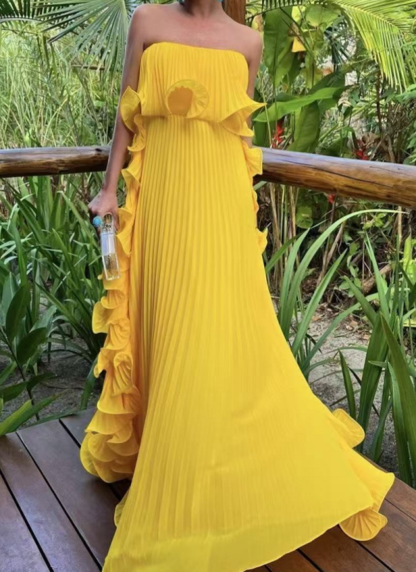 2026 Summer New Pleated Strapless Full Skirt Dress