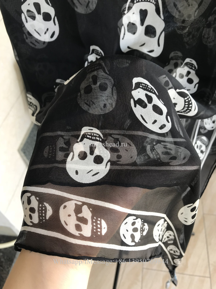 Alexander Mcqueen Blak Silk Skull Scarf