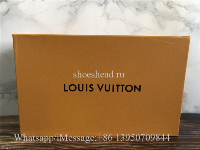 Louis Vuitton Low Top Sneaker Blue Logo