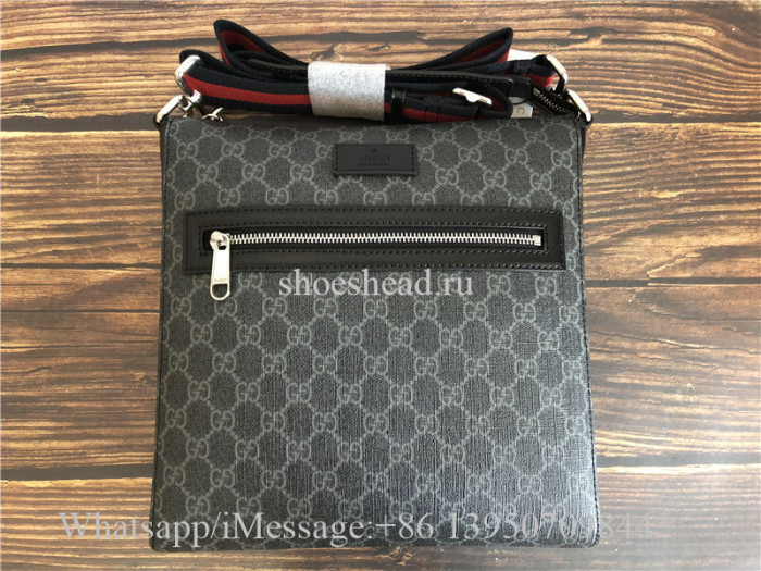 Gucci GG Supreme Messenger Bag 25cm