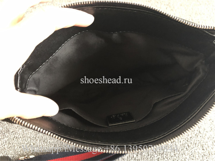 Gucci GG Supreme Small Messenger Bag 21cm
