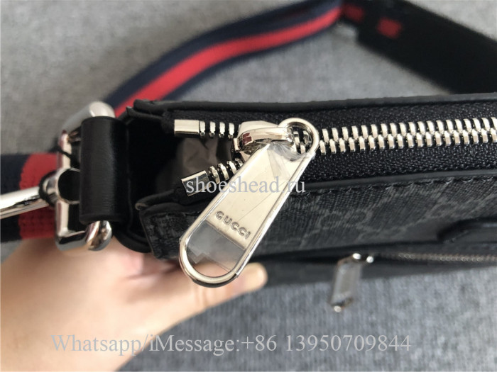 Gucci GG Supreme Small Messenger Bag 21cm