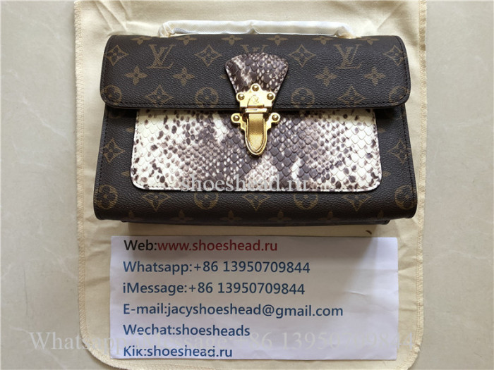Original Quality Louis Vuitton Monogram Python leather Victoire Chain Bag N92961