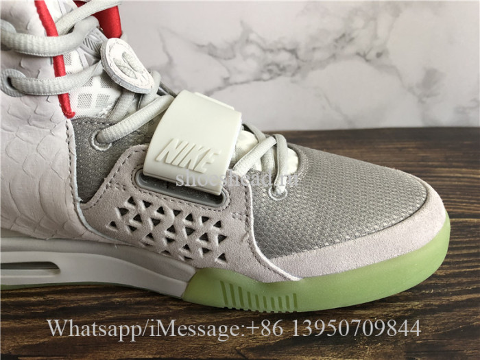 Nike Air Yeezy 2 NRG Wolf Grey Glow Bottom