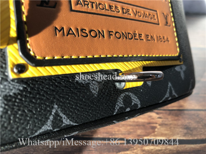 Original  Louis Vuitton Discovery Bumbag Monogram Eclipse Canvas Bag