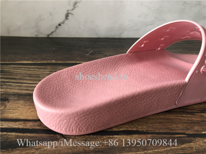 Gucci Rubber Cutout Slide Pink