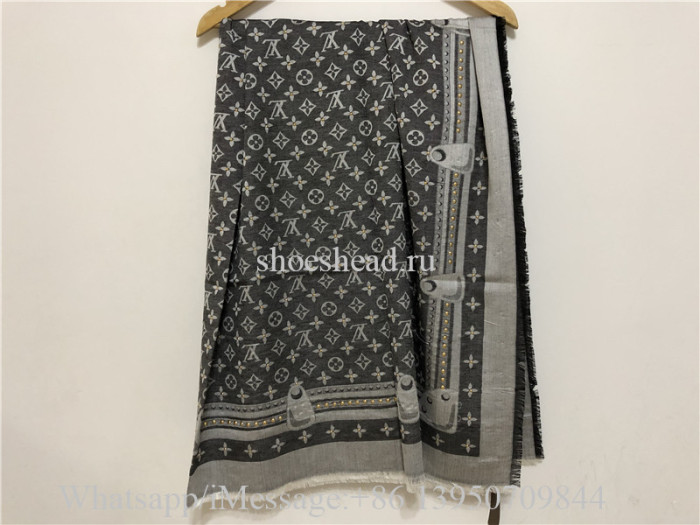 Louis Vuitton Grey Scarf
