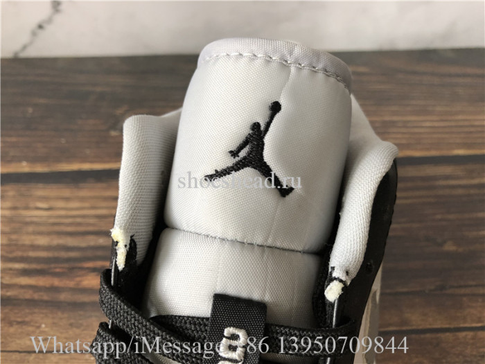 Air Jordan 1 Retro Low Smoke Grey