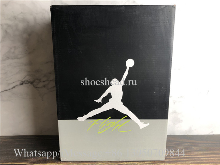 Air Jordan 4 SE Neon