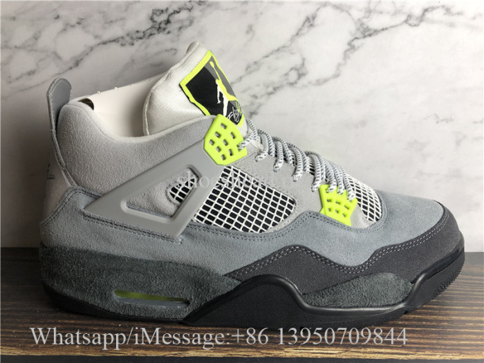 Air Jordan 4 SE Neon