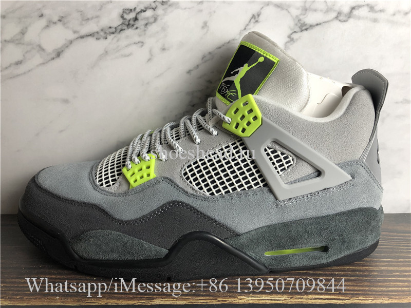Air Jordan 4 SE Neon