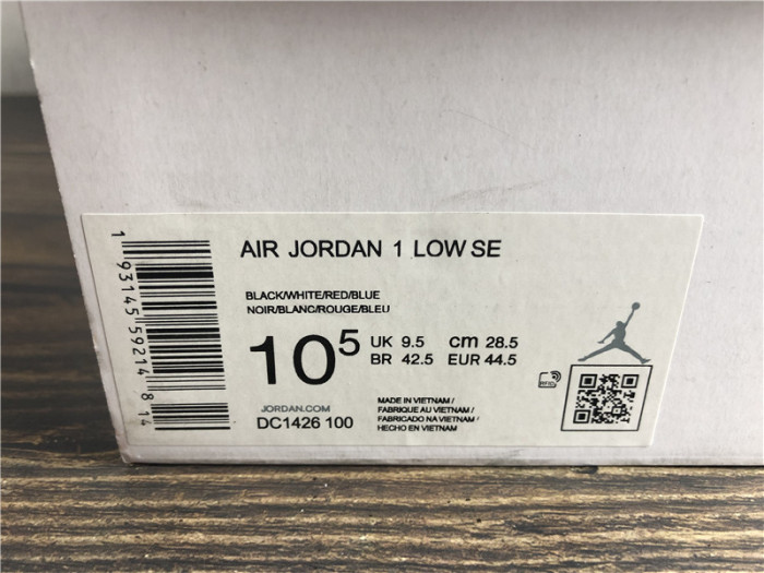 Air Jordan 1 Retro Mid Homecoming