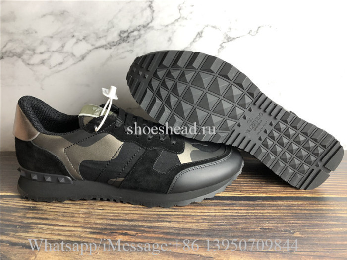 Valentino Garavani Rockrunner Sneakers Black Golden