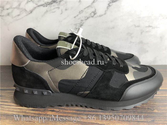 Valentino Garavani Rockrunner Sneakers Black Golden