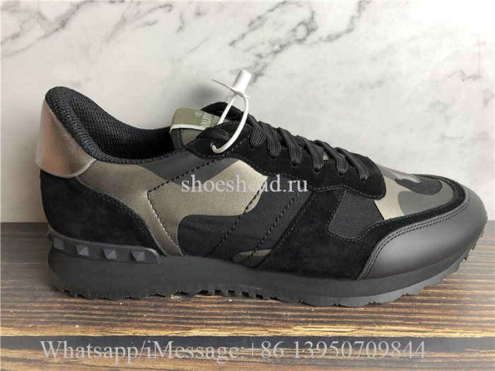 Valentino Garavani Rockrunner Sneakers Black Golden