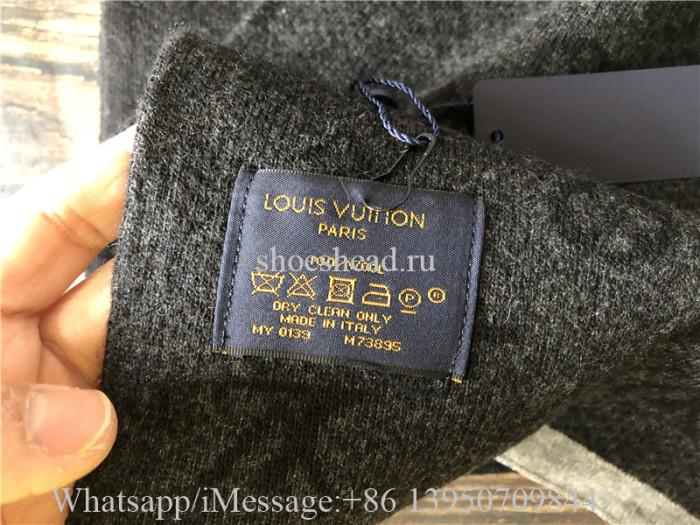Louis Vuitton Scarf & Hat Black