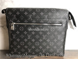 Original Louis Vuitton District MM Messenger Bag M45271