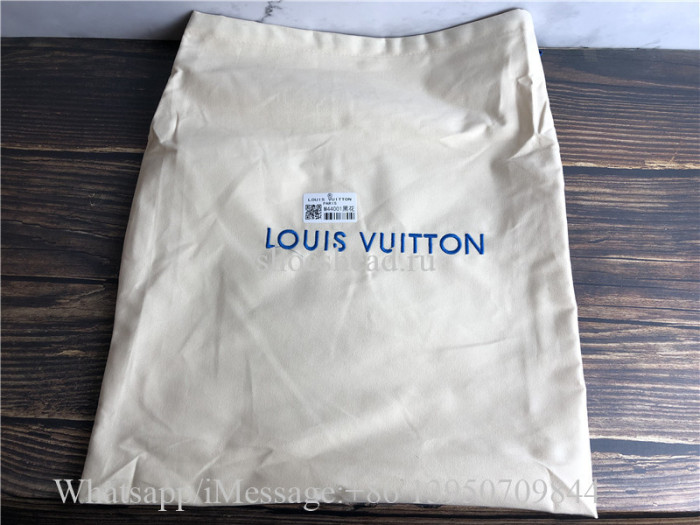 Original Louis Vuitton District MM Messenger Bag M45271