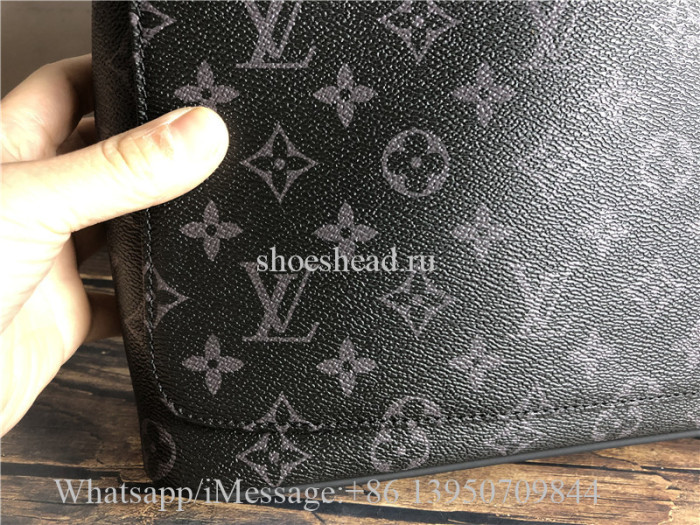 Original Louis Vuitton District MM Messenger Bag M45271