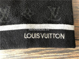 Louis Vuitton Scarf & Hat Black