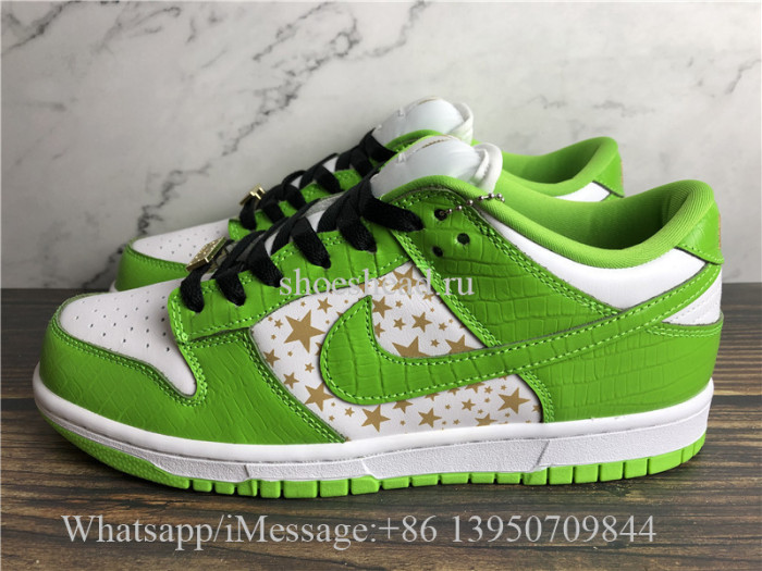 Nike SB Dunk Low Supreme Stars Mean Green