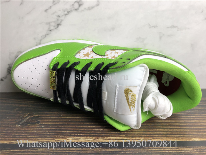 Nike SB Dunk Low Supreme Stars Mean Green