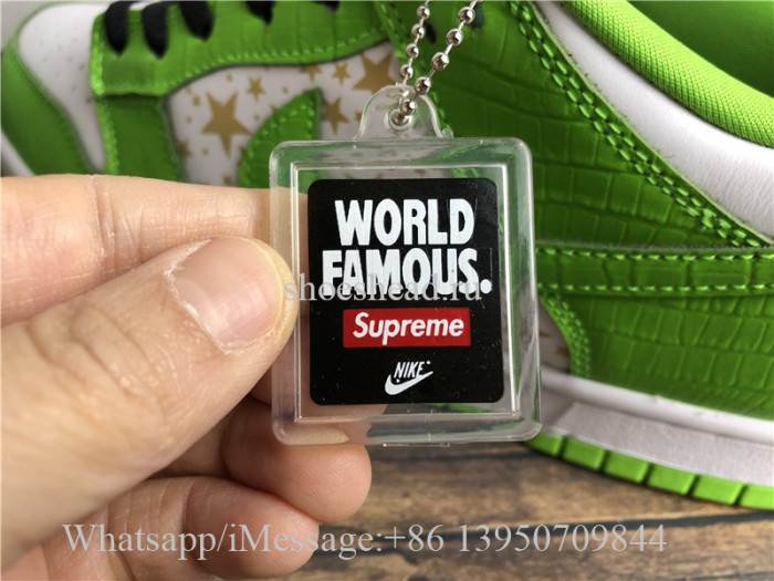Nike SB Dunk Low Supreme Stars Mean Green