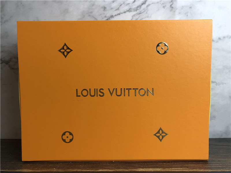 Original Louis Vuitton Coussin PM Silver Handbag M57913