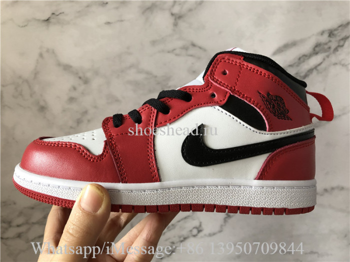 Kid Air Jordan 1 Retro High Chicago Child Sneaker