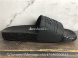 Gucci Pursuit Logo Rubber Pool Slides Black