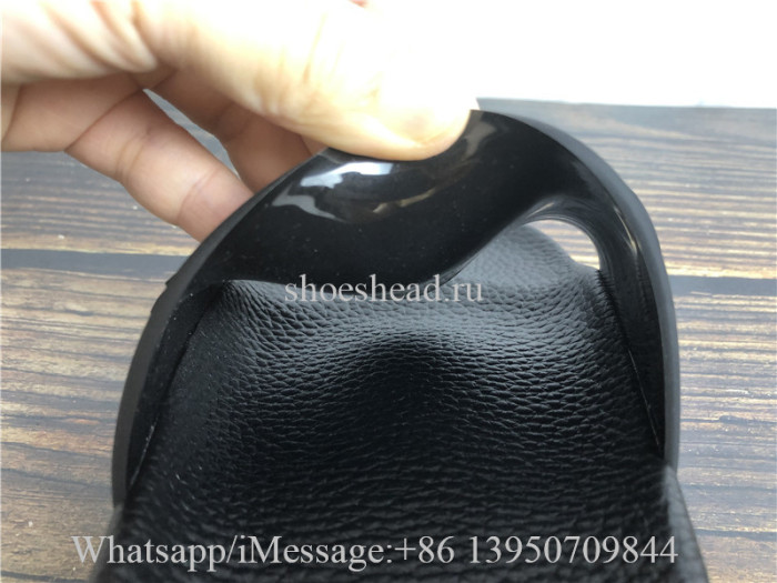Gucci Pursuit Logo Rubber Pool Slides Black