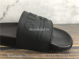 Gucci Pursuit Logo Rubber Pool Slides Black