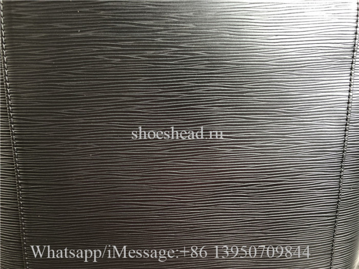 Original Louis Vuitton x Supreme Christopher Backpack Epi PM Black