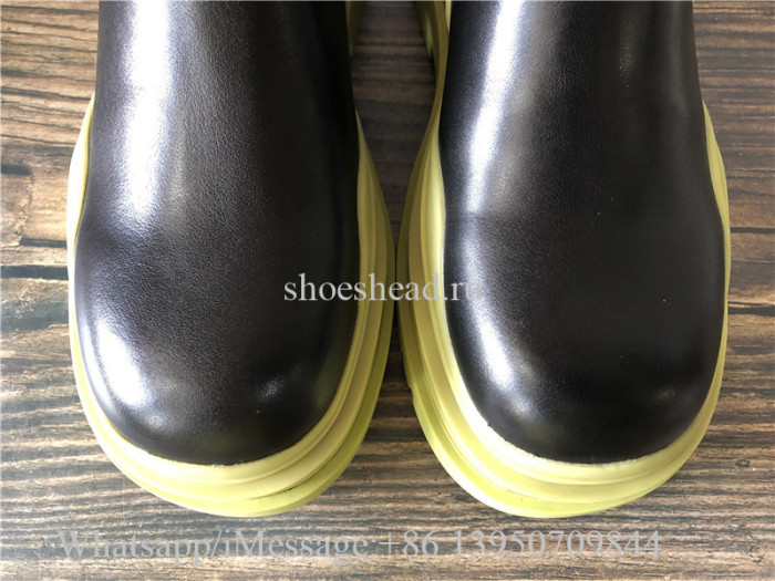 Bottega Veneta Women's Black Bv Tire Leather Chelsea Boots