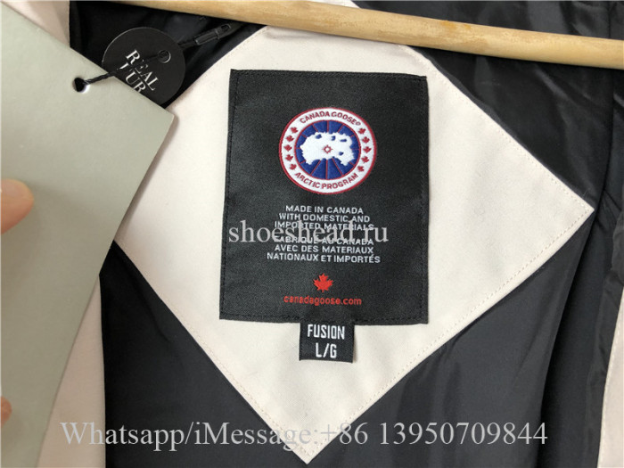 Canada Goose Down Jacket White