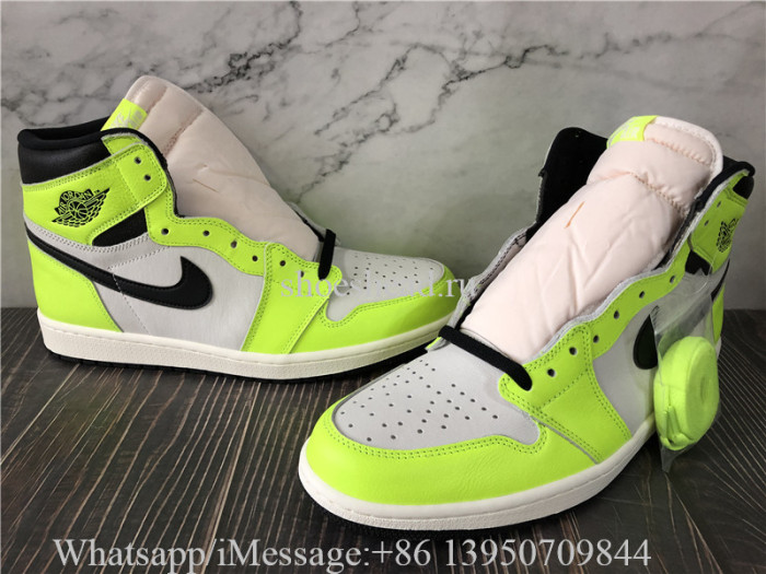 Air Jordan 1 Retro High OG Volt