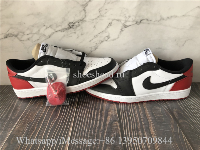 Air Jordan 1 Retro Low Black Toe 2023