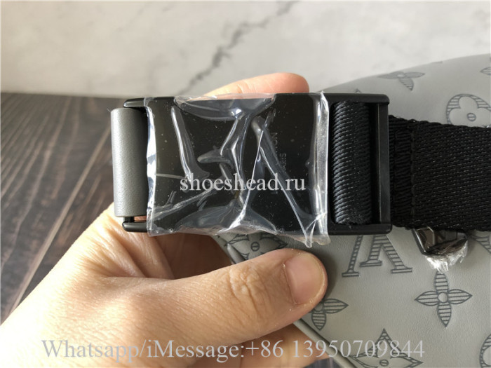 Original Louis Vuitton Discovery Bumbag M46108