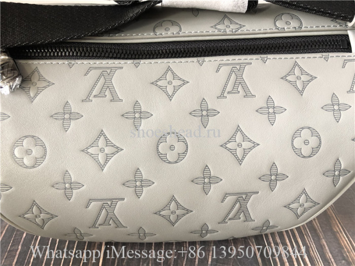 Original Louis Vuitton Discovery Bumbag M46108