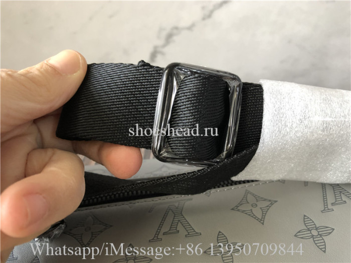 Original Louis Vuitton Discovery Bumbag M46108
