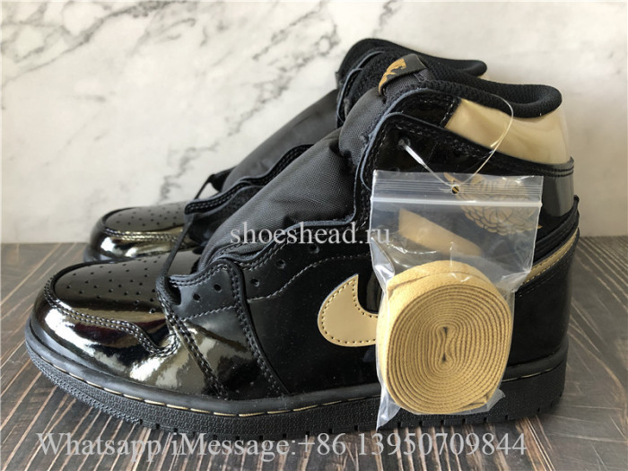 Air Jordan 1 Retro High Black Metallic Gold