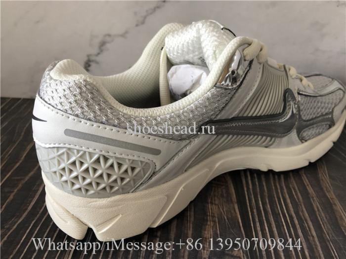 Nike Zoom Vomero 5 Photon Dust Metallic Silver