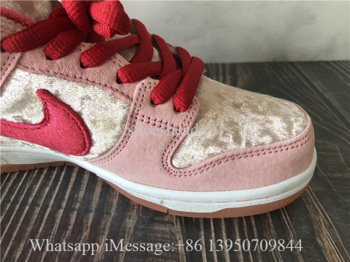 Nike SB Dunk Low Pro QS Valentine's Day Strangelove