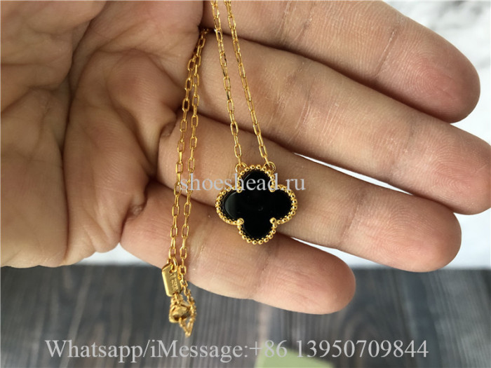 Van Cleef & Arpels Vintage Alhambra Necklet Golden Black