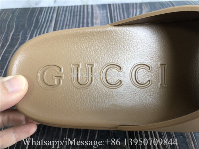 Gucci Women's Slide Sandal With Interlocking G Brown